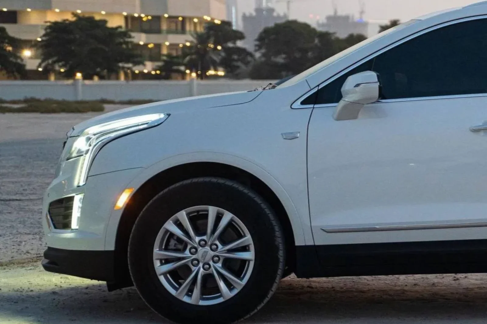 Аренда Cadillac XT5  Белый 2022 в Дубае - 5 