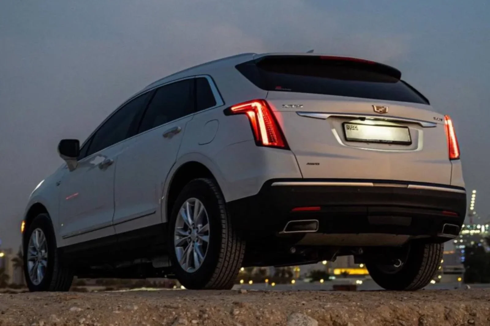 Аренда Cadillac XT5  Белый 2022 в Дубае - 4 