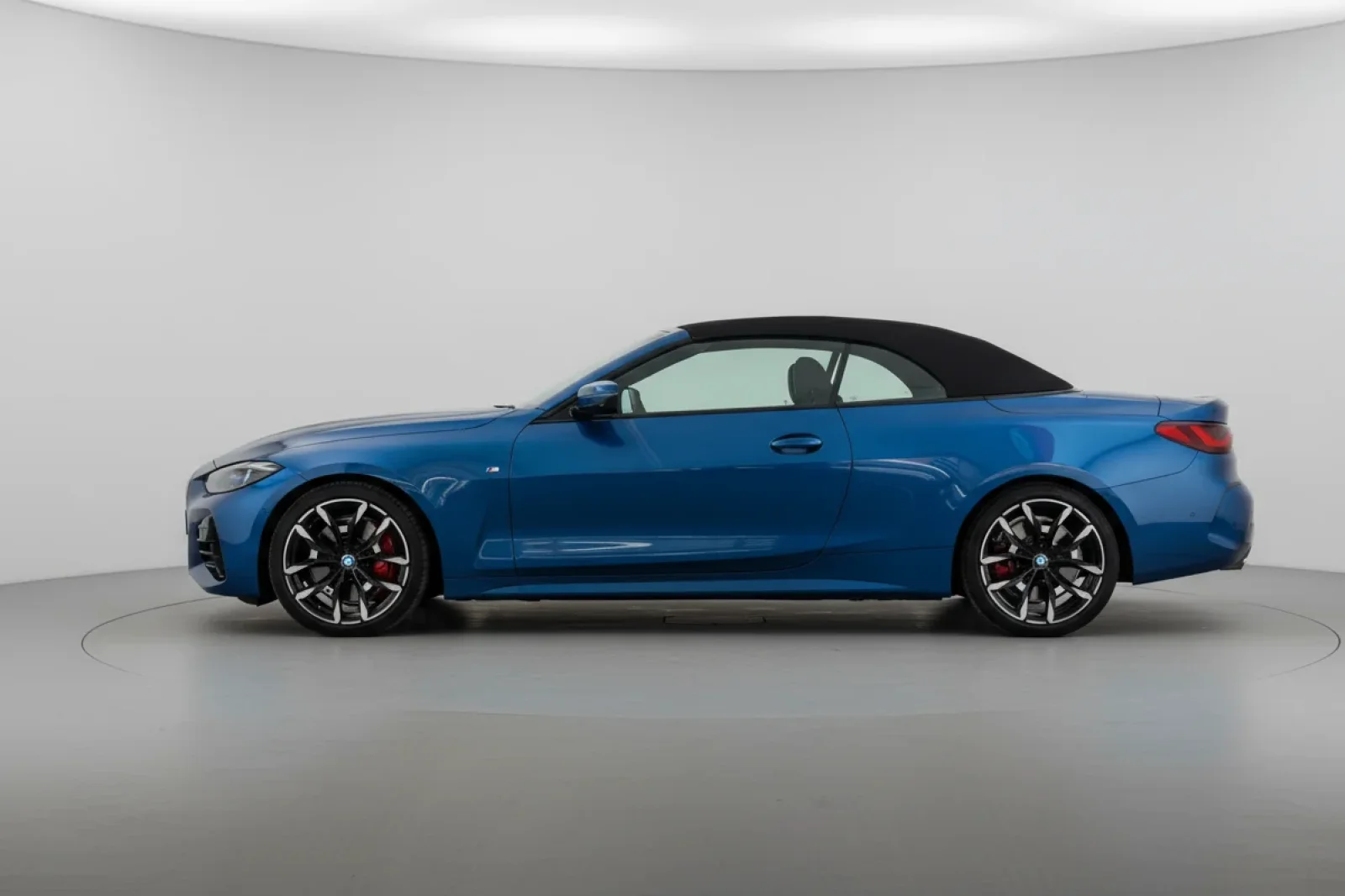 Affitto BMW 4-Series 430i Blu 2025 in Dubai - 6 