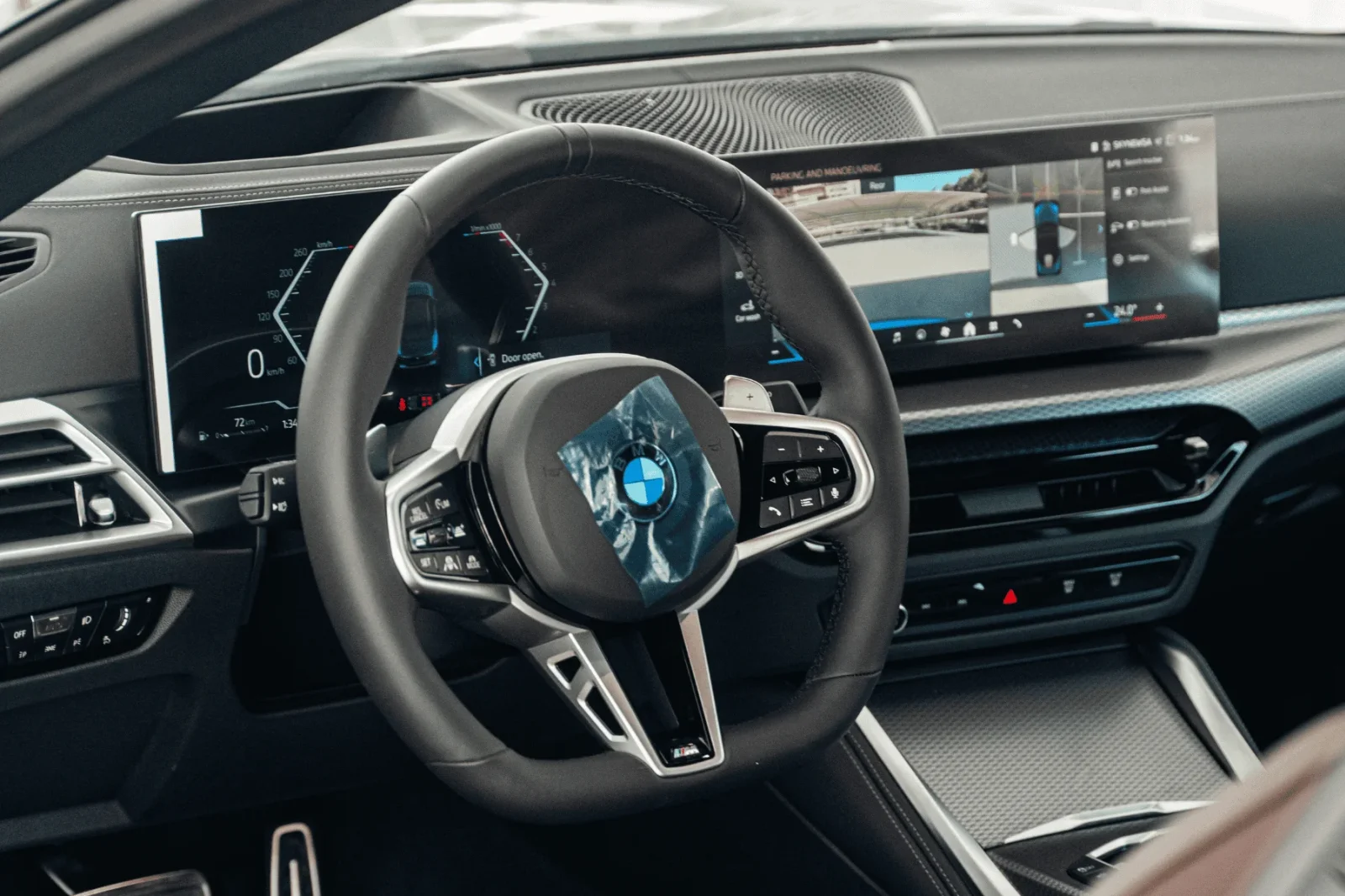 Affitto BMW 4-Series 430i Blu 2025 in Dubai - 4 