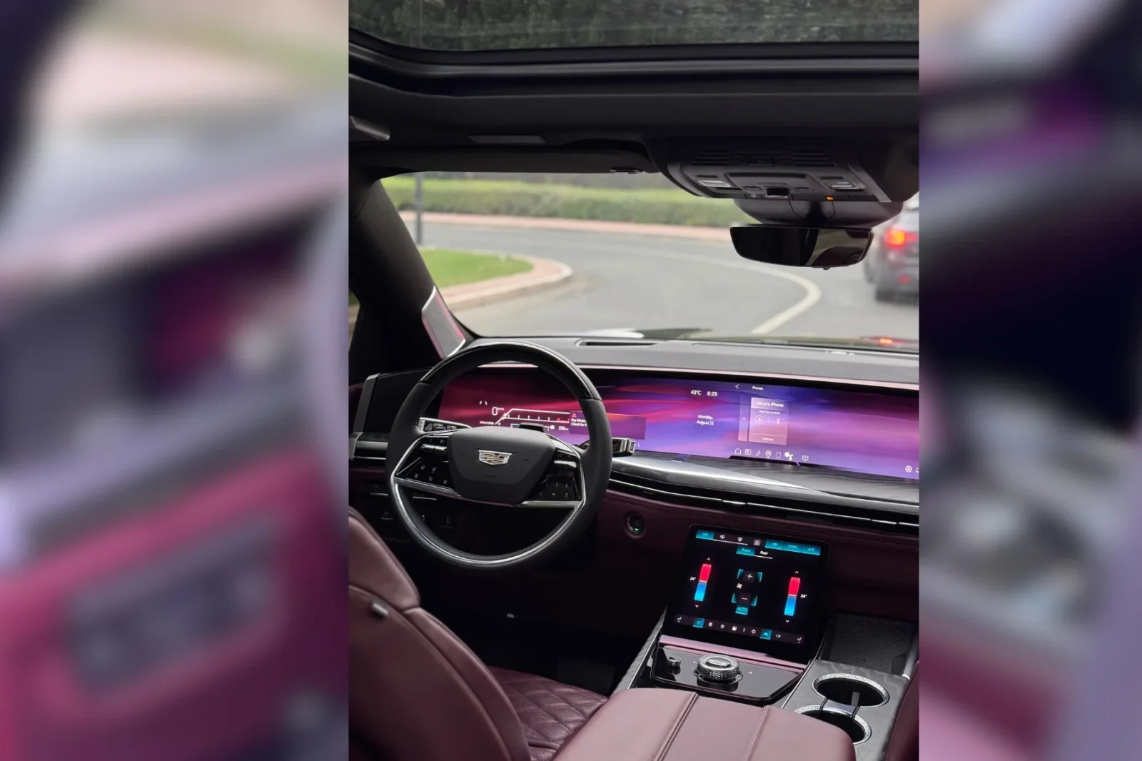 Miete Cadillac Escalade  Schwarz 2025 in der Dubai - 2 