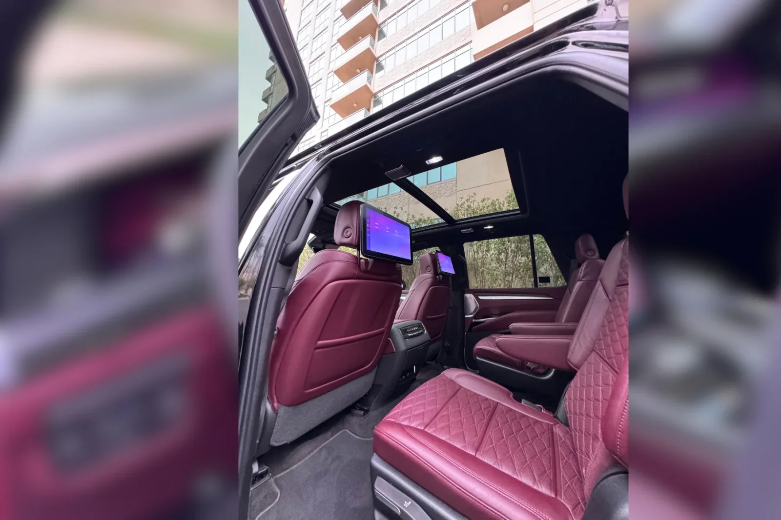 Miete Cadillac Escalade  Schwarz 2025 in der Dubai - 5 