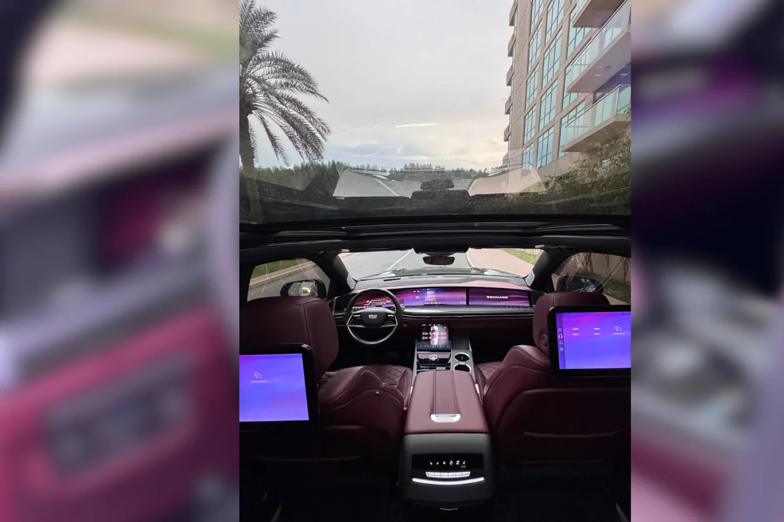 Miete Cadillac Escalade  Schwarz 2025 in der Dubai - 3 