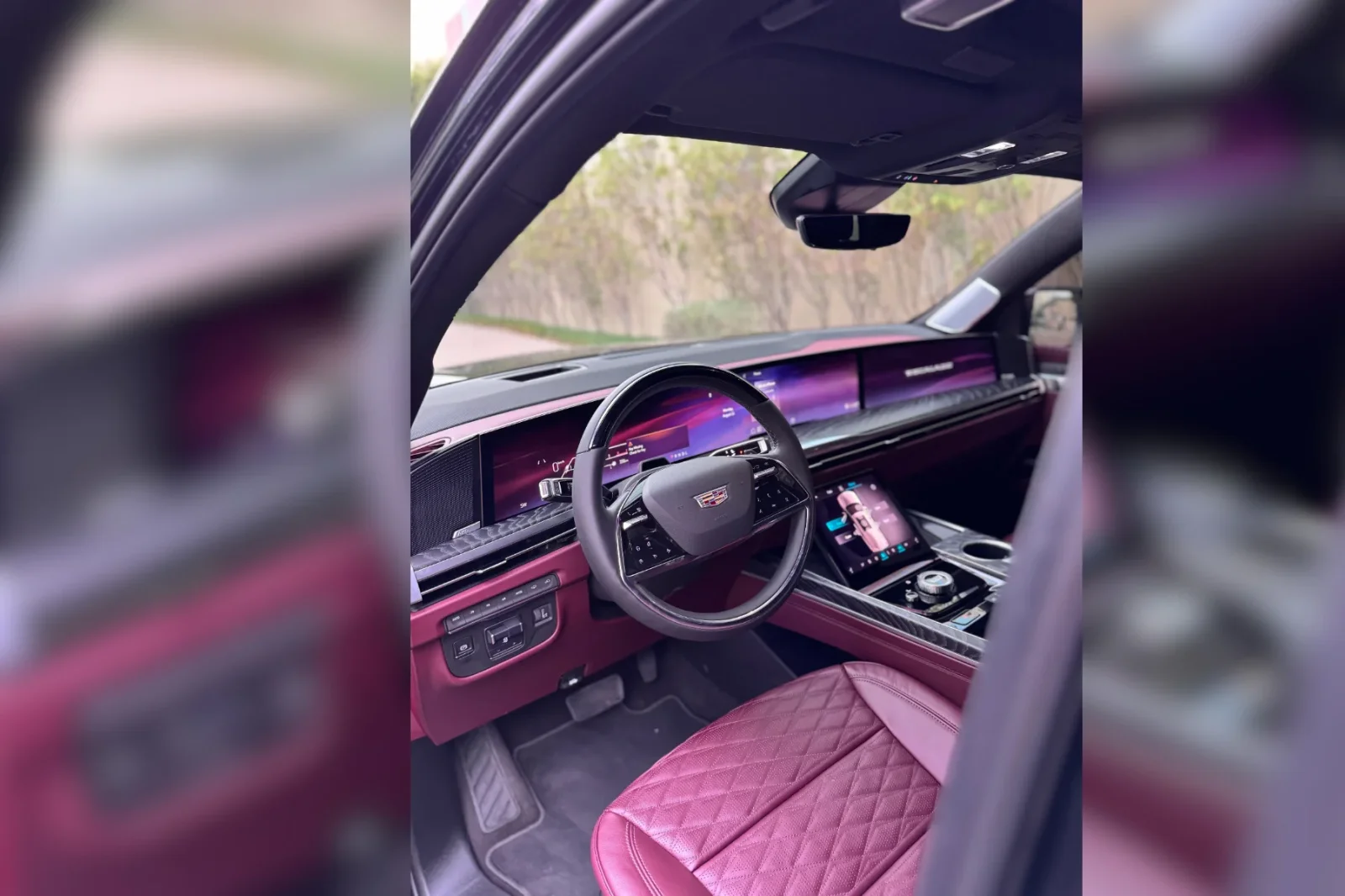 Miete Cadillac Escalade  Schwarz 2025 in der Dubai - 4 