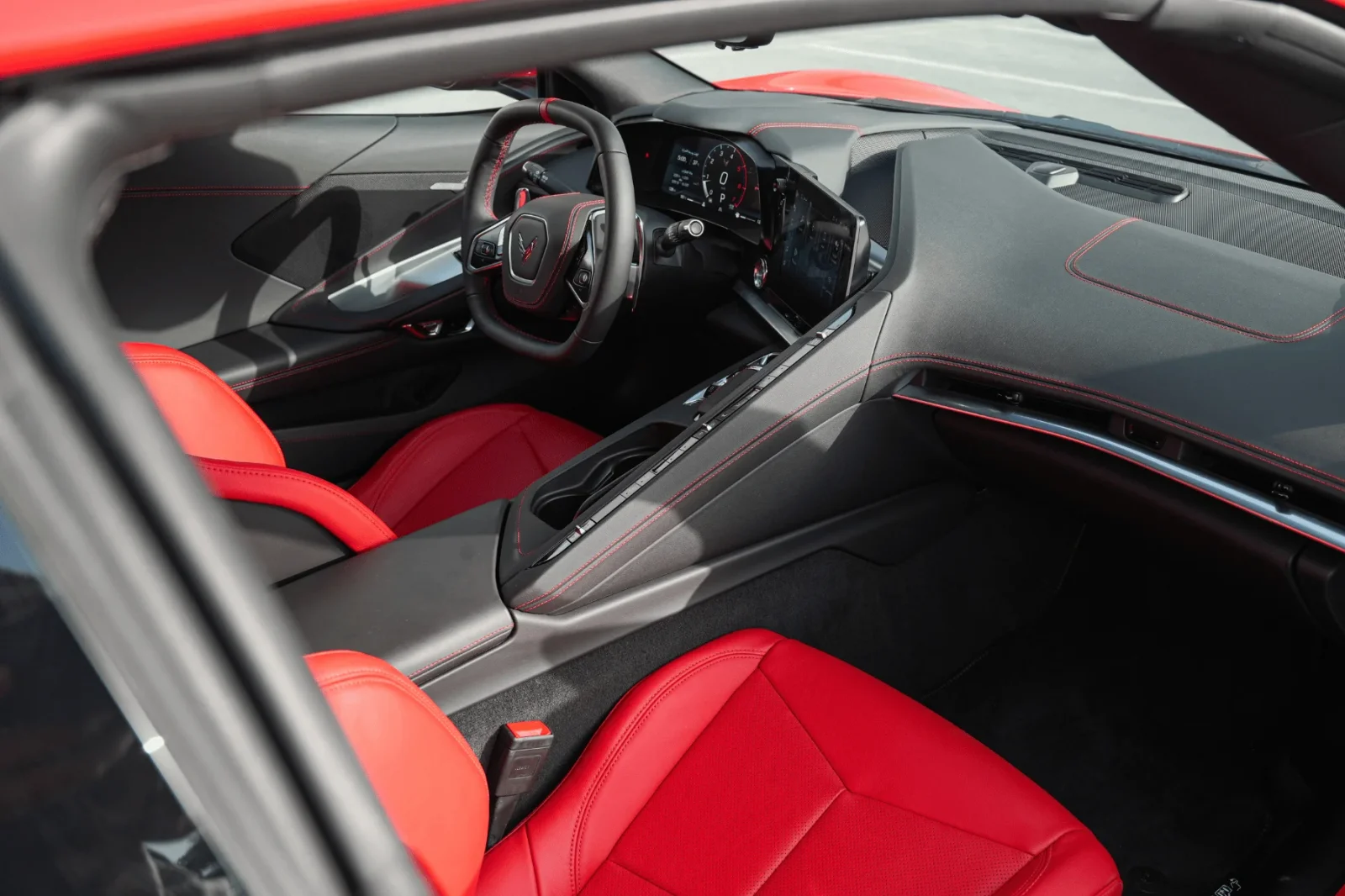 Loyer Chevrolet Corvette  Rouge 2025 en Dubai - 3 