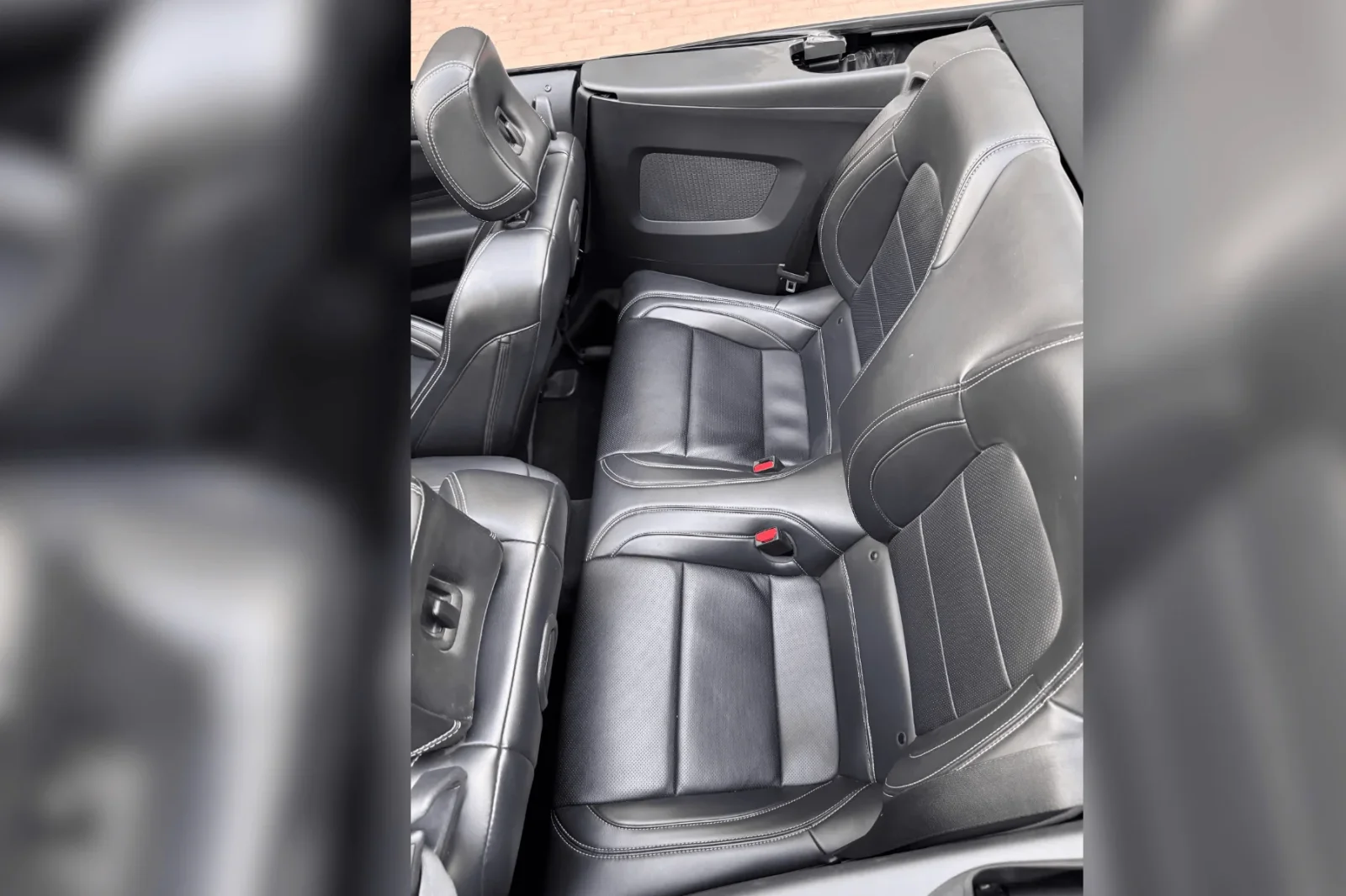 Alquiler Ford Mustang  Negro 2024 en Dubái - 3 