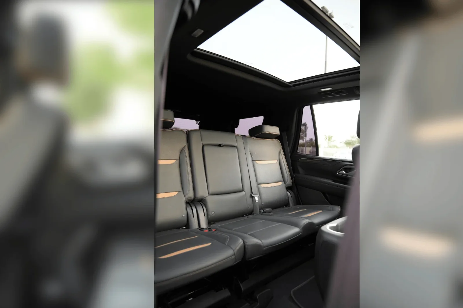 Loyer GMC Yukon AT4 Noir 2023 en Dubai - 5 