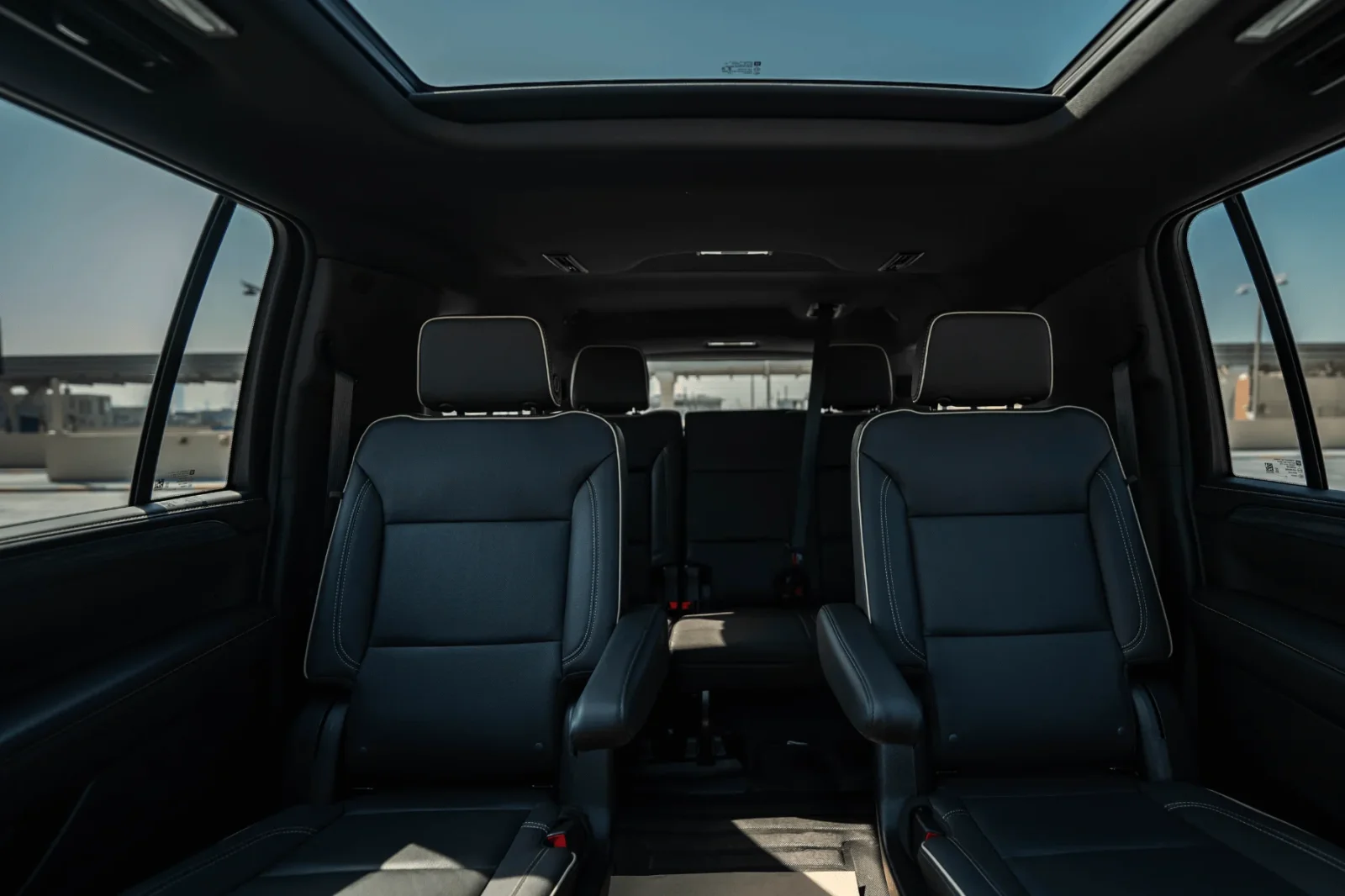 Loyer GMC Yukon  Noir 2023 en Dubai - 3 