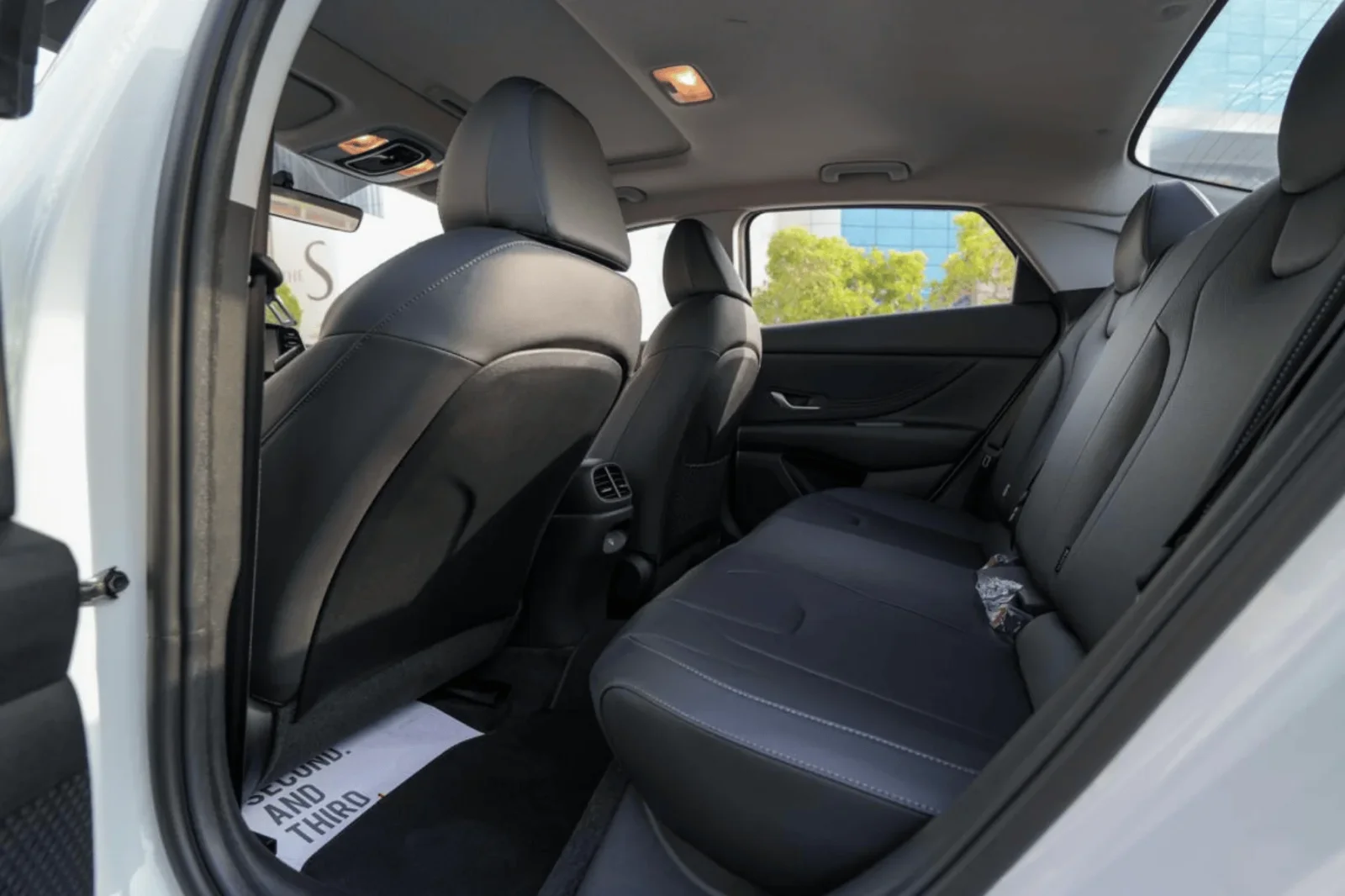 Loyer Hyundai Elantra  Blanc 2025 en Dubai - 5 