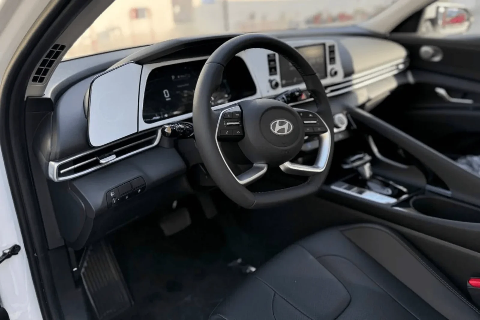 Loyer Hyundai Elantra  Blanc 2025 en Dubai - 3 