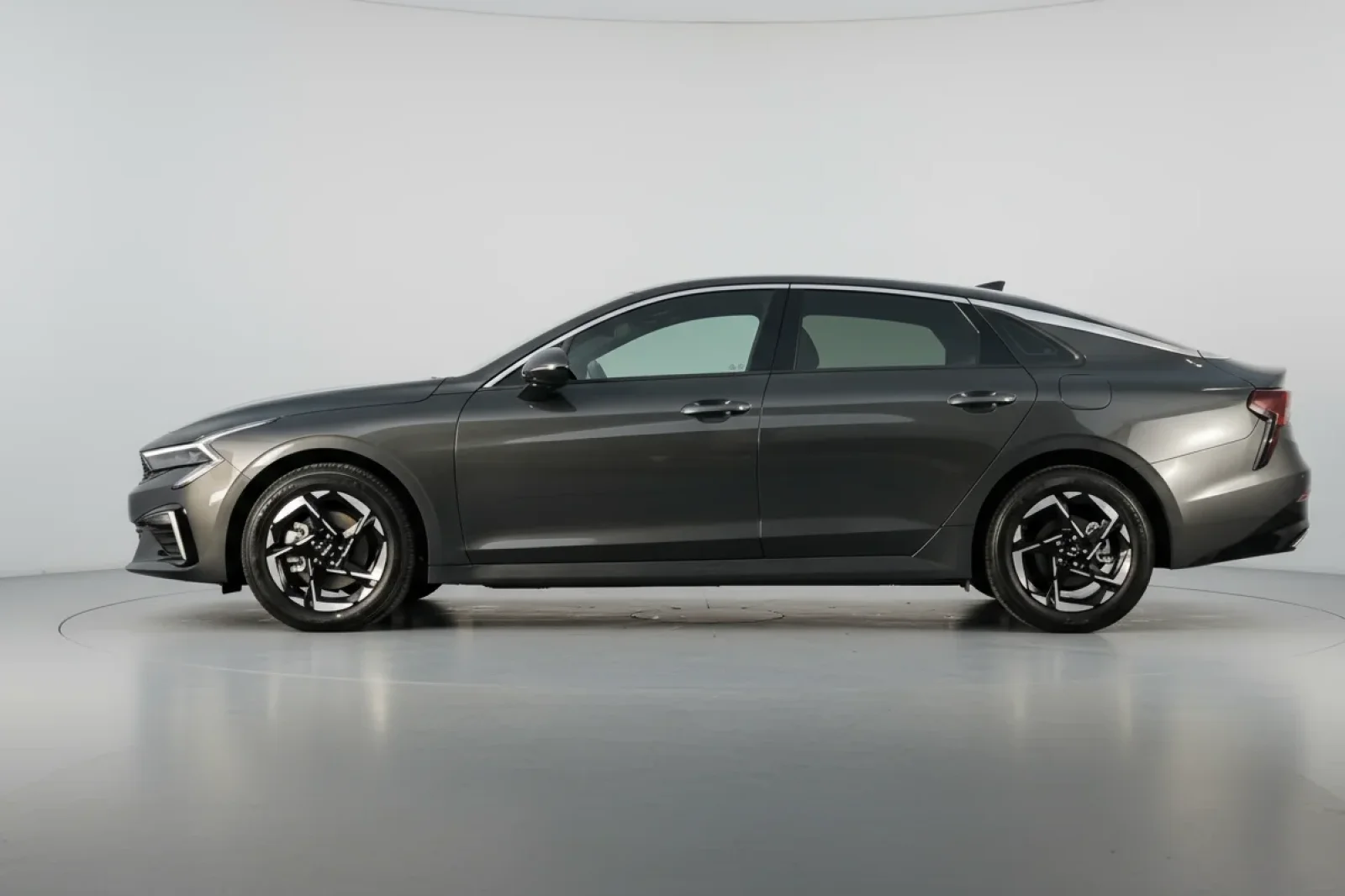 Аренда Kia K5  Серый 2024 в Дубае - 10 