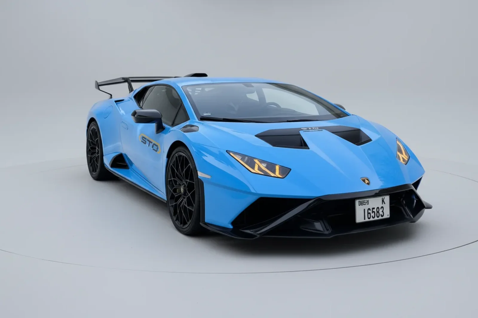 Miete Lamborghini Huracan STO Blau 2024 in der Dubai