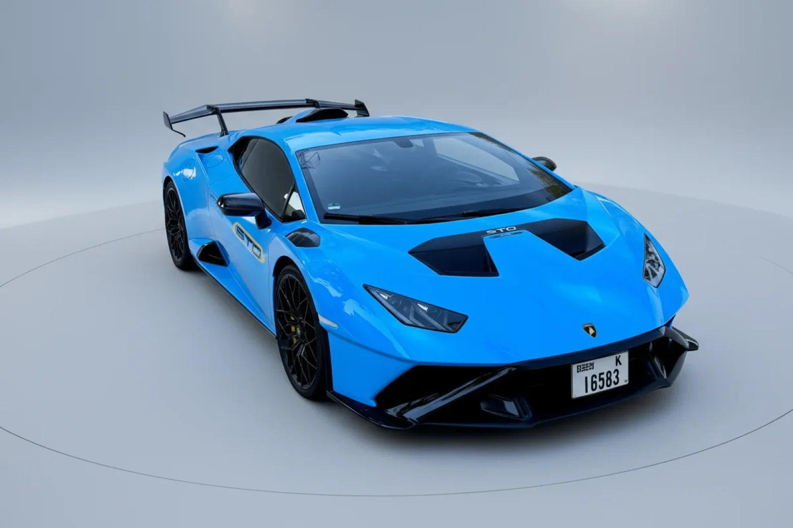 Miete Lamborghini Huracan STO Blau 2024 in der Dubai - 6 