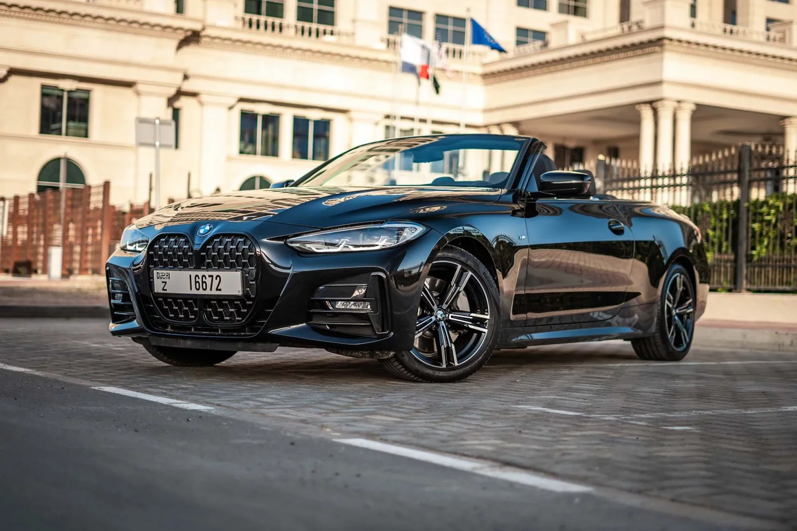 Affitto BMW 4-Series 430i Nero 2023 in Dubai