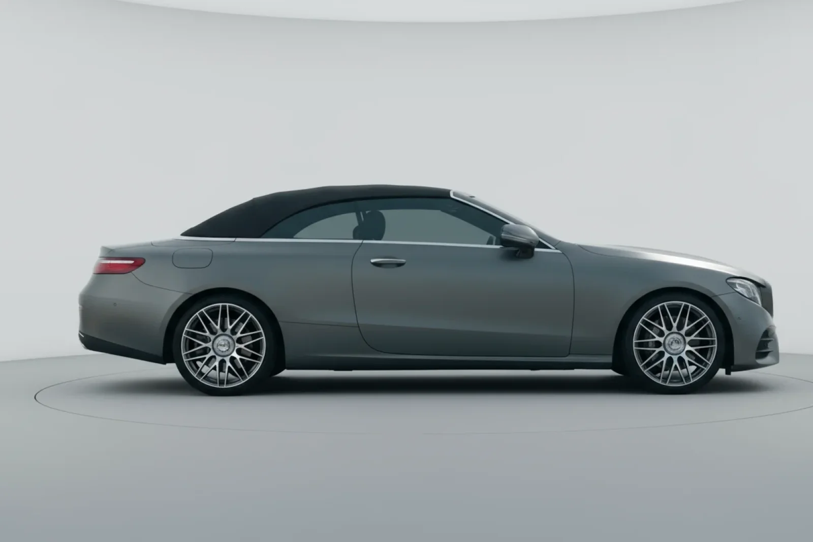 Rent Mercedes-Benz E-Class 450 Grey 2020 in Dubai - 5 