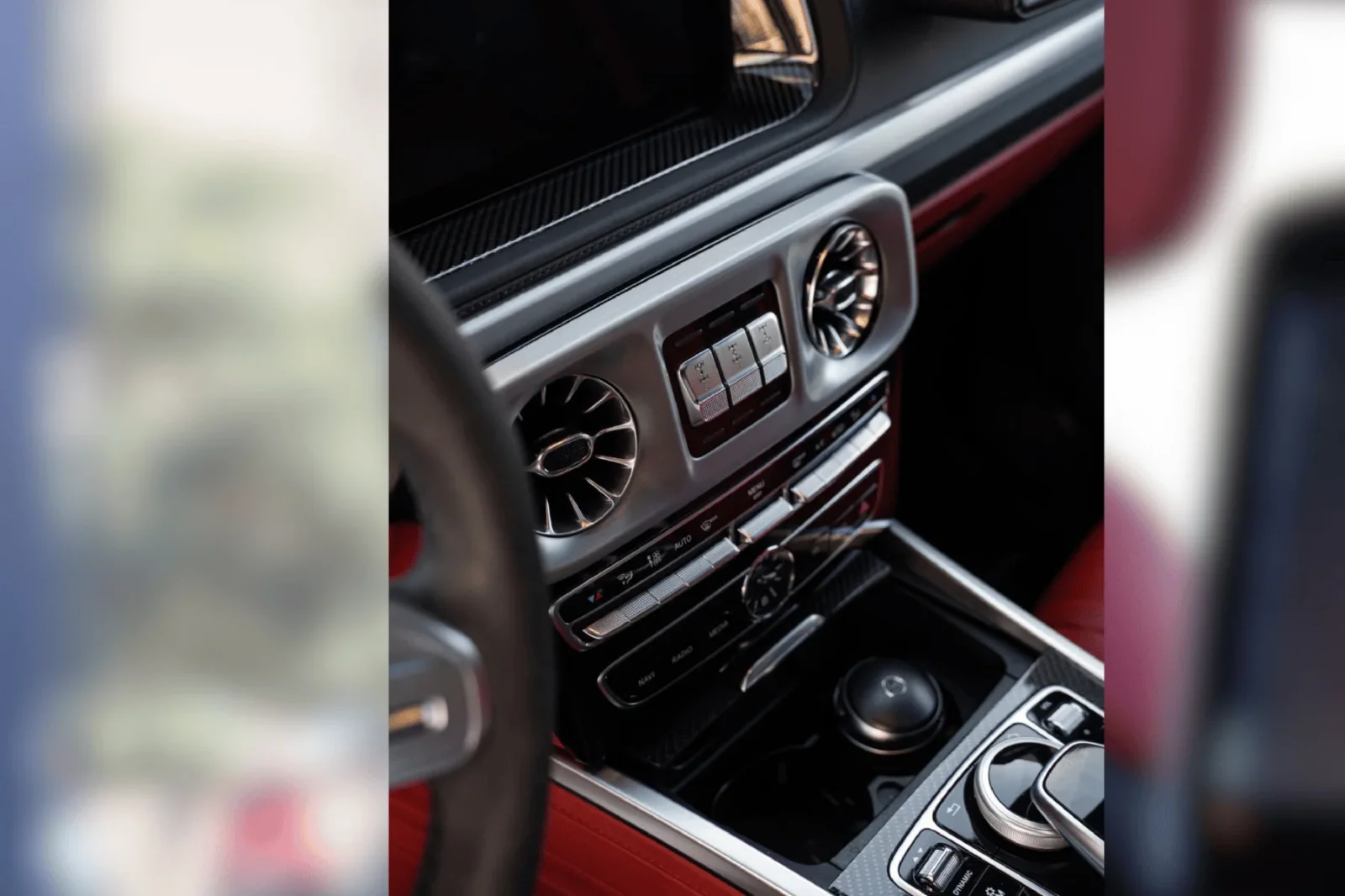 Аренда Mercedes-Benz G-Class 63 AMG Бежевый 2022 в Дубае - 4 