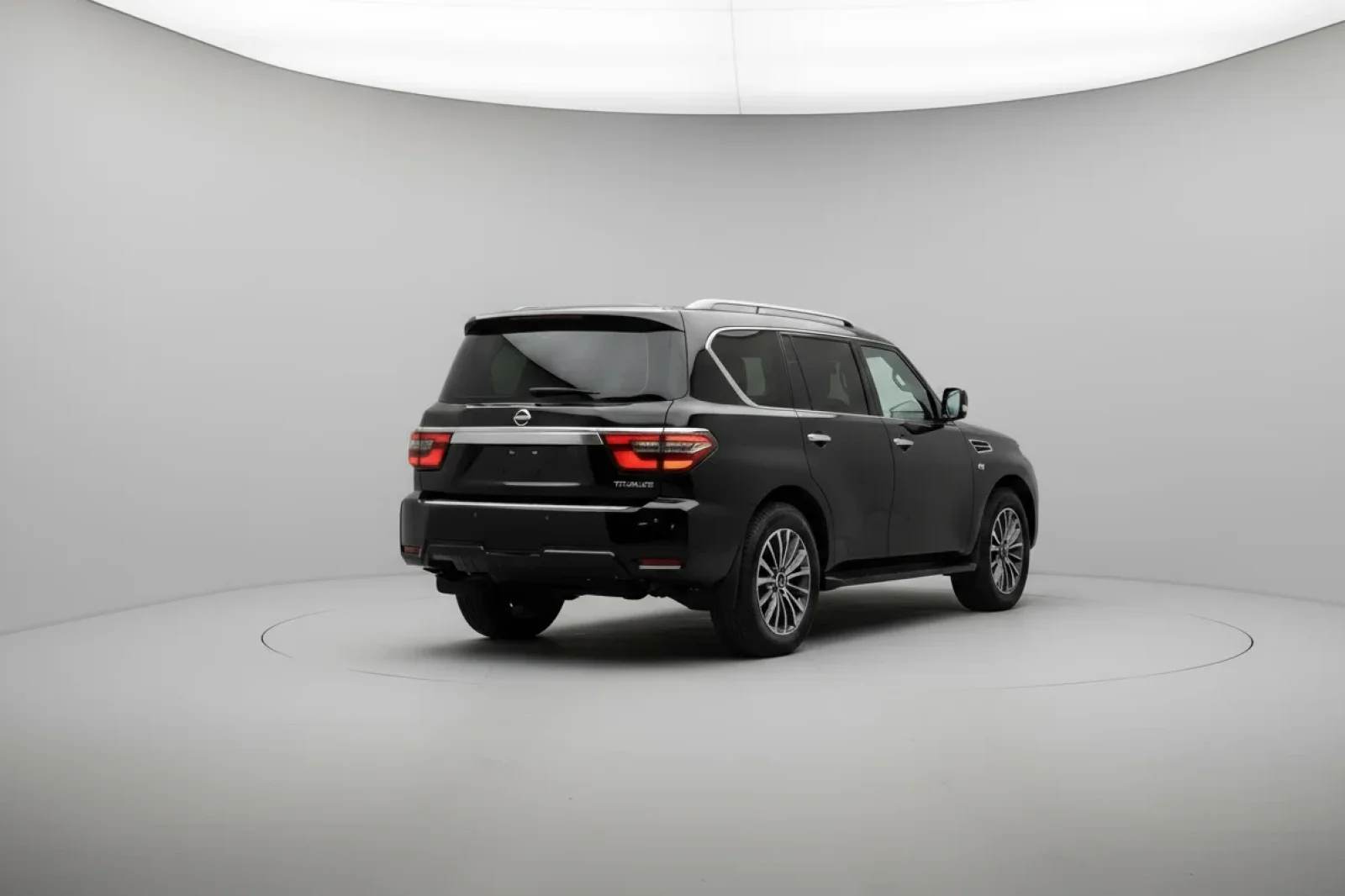 Kiralık Nissan Patrol  Siyah 2022 içinde Dubai - 7 