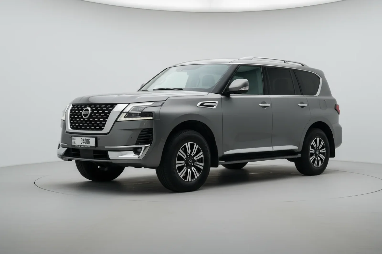 Kiralık Nissan Patrol  Gri 2024 içinde Dubai - 2 