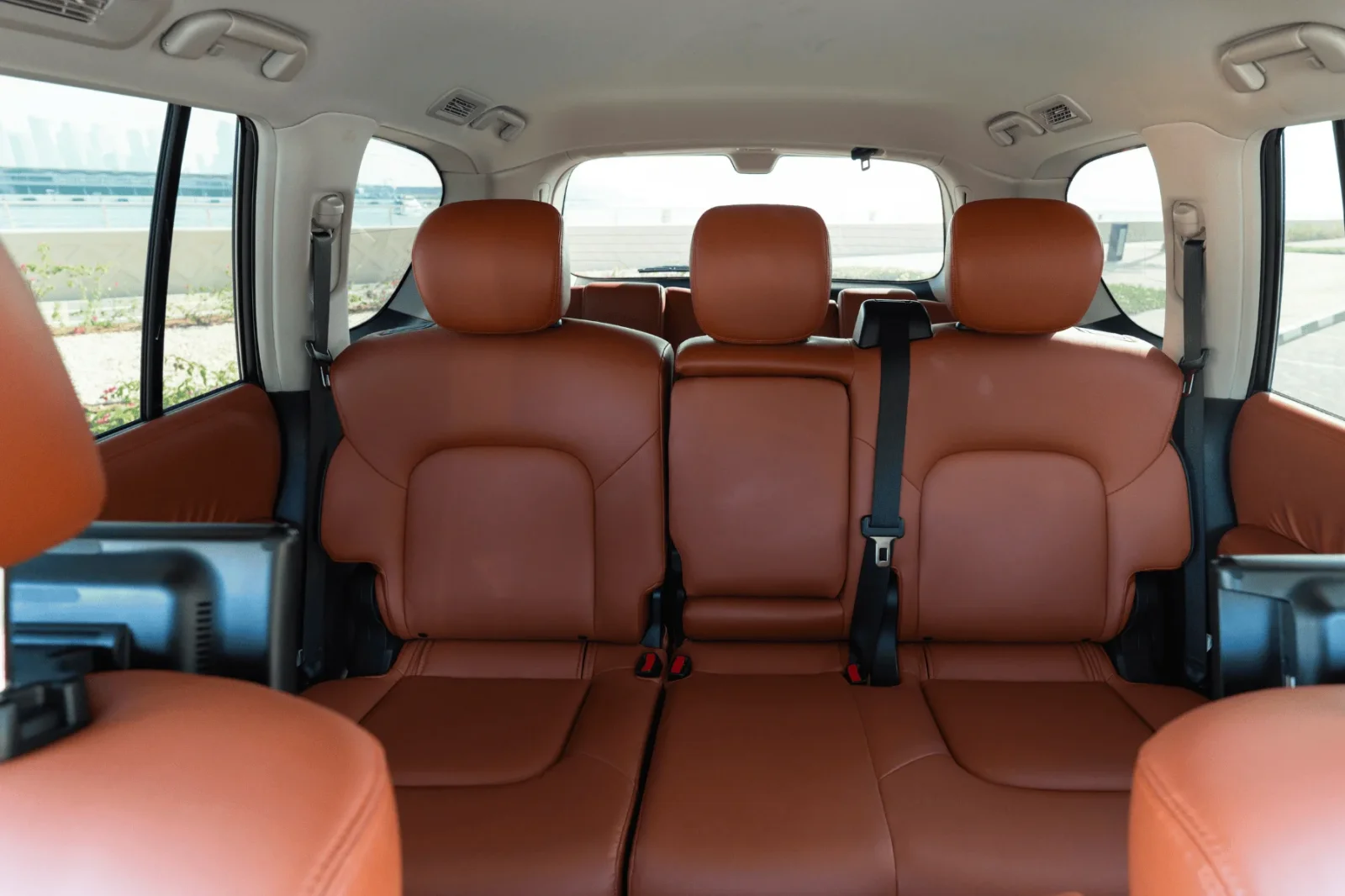 Kiralık Nissan Patrol  Gri 2024 içinde Dubai - 4 