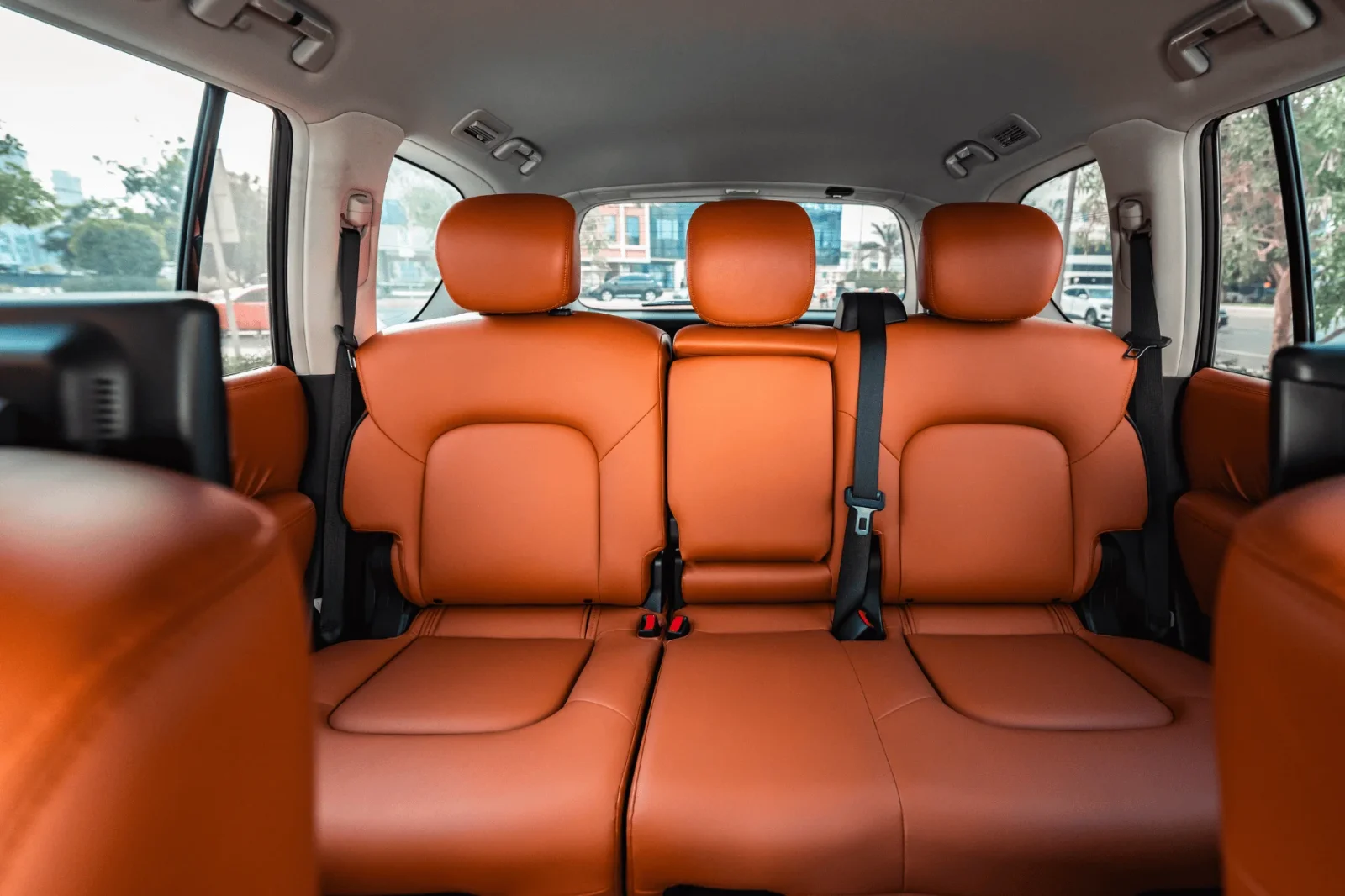 Kiralık Nissan Patrol  Gri 2024 içinde Dubai - 4 