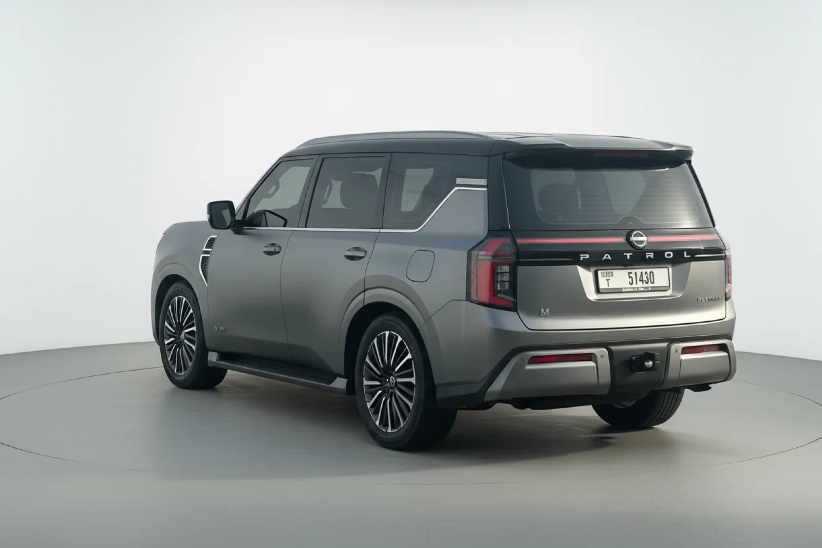 Kiralık Nissan Patrol  Gri 2025 içinde Dubai - 11 
