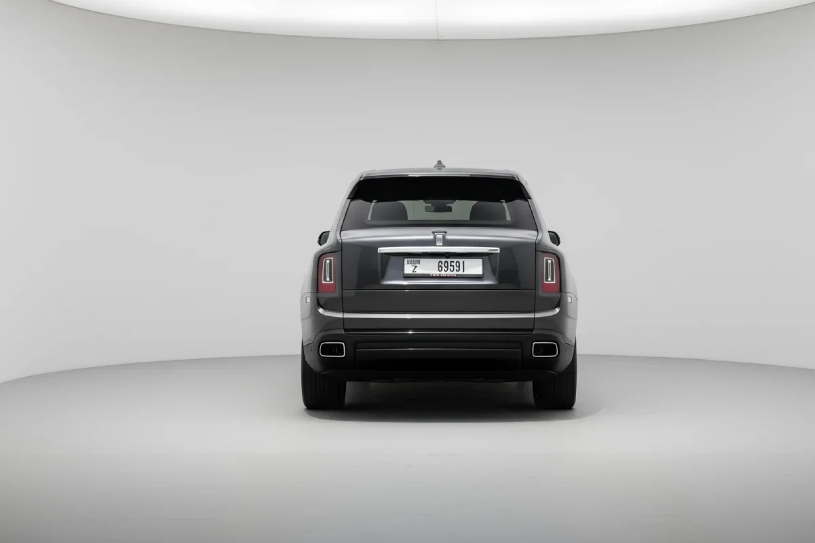 Rent Rolls-Royce Cullinan  Grey 2023 in Dubai - 2 