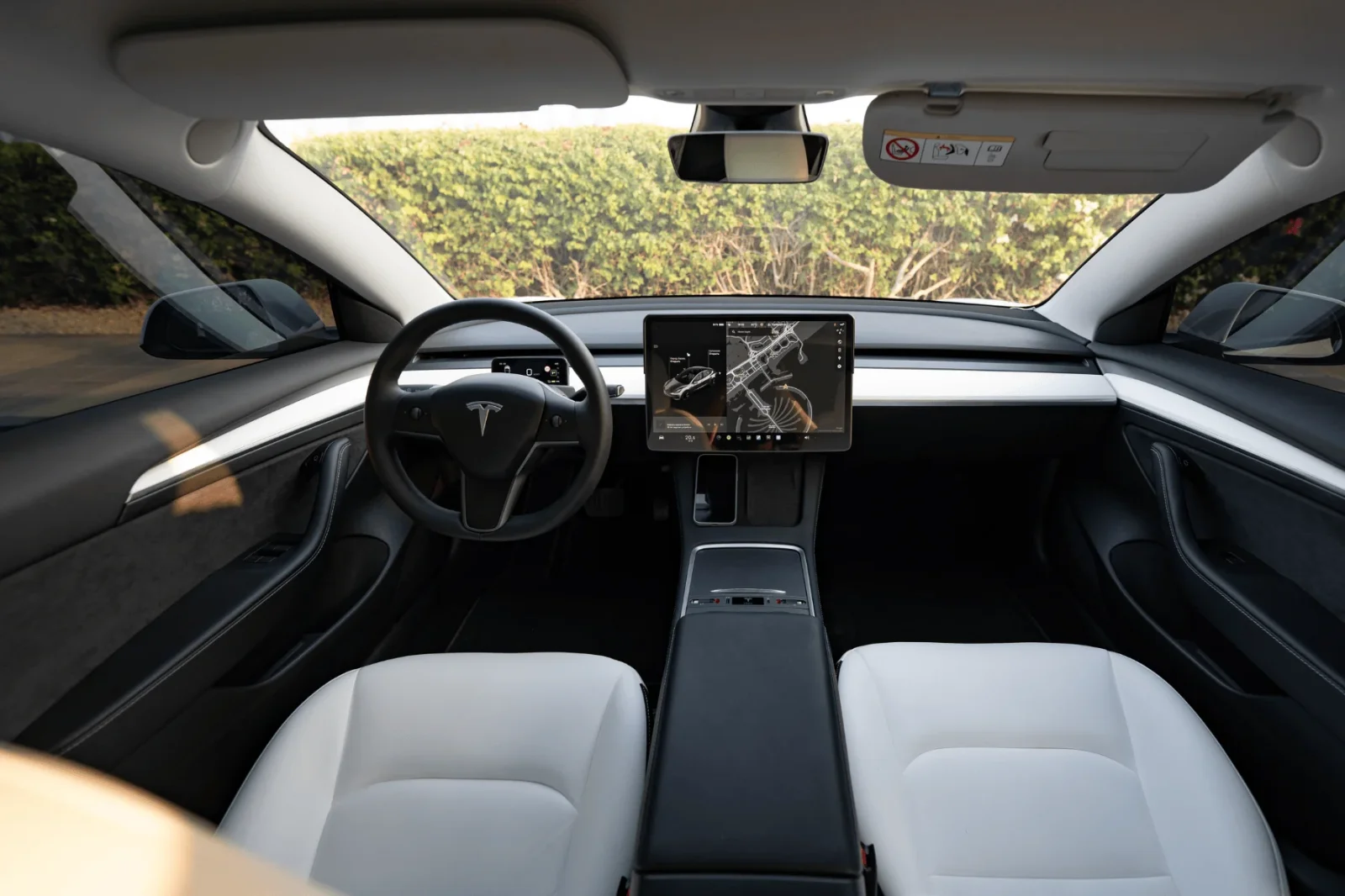 Аренда Tesla Model 3  Белый 2023 в Дубае - 6 