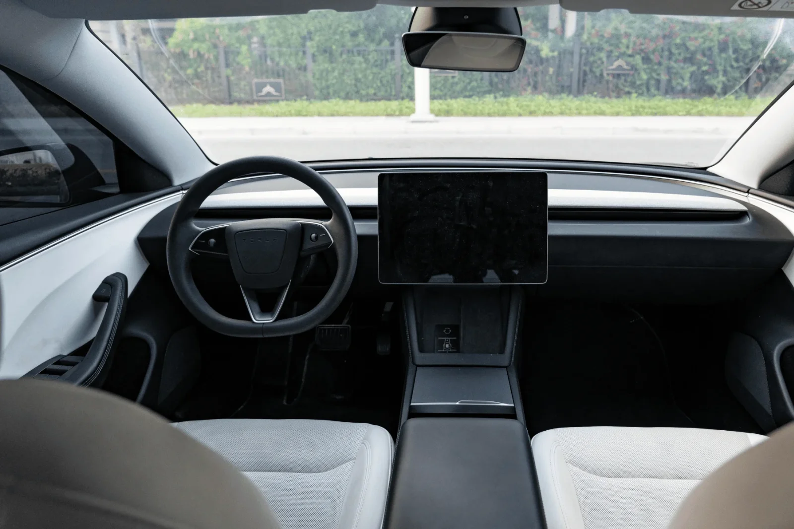 Аренда Tesla Model 3  Черный 2024 в Дубае - 3 