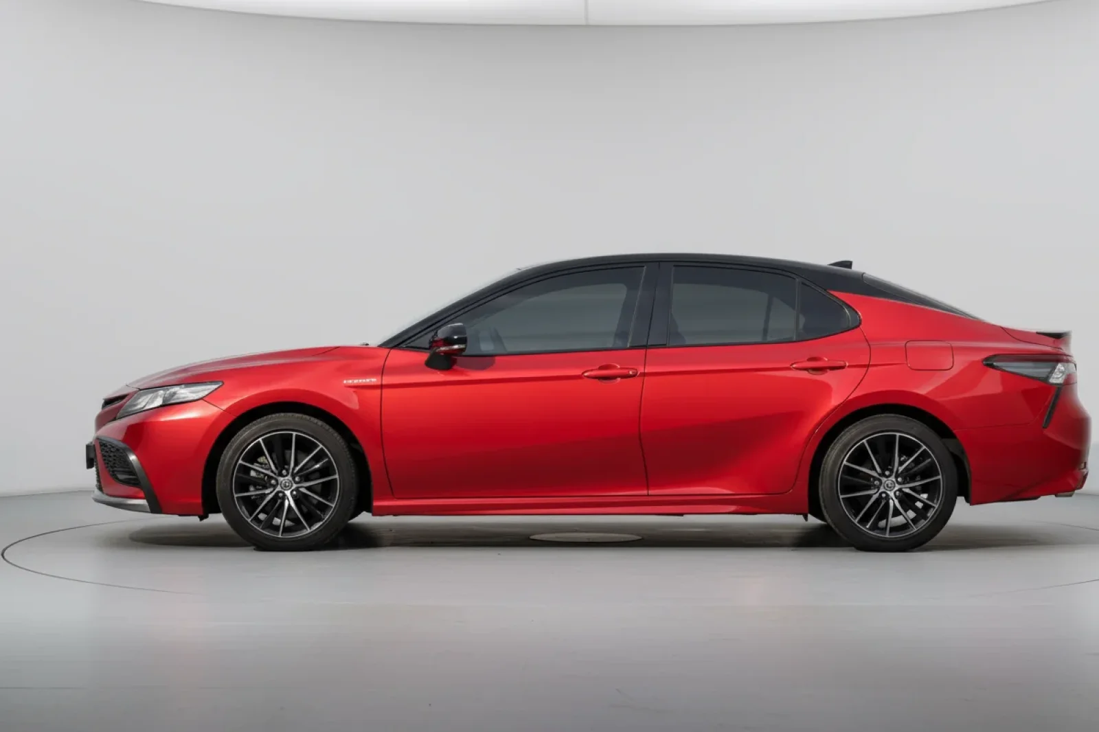 Loyer Toyota Camry 3.5L Rouge 2022 en Dubai - 6 