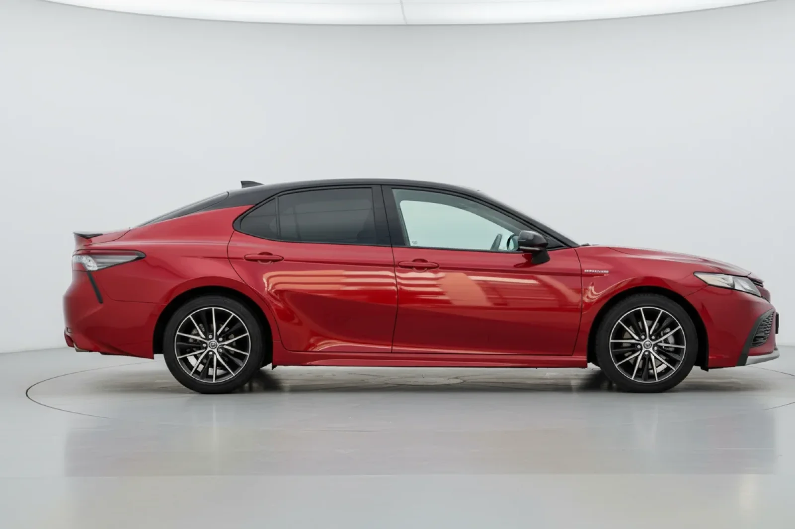 Loyer Toyota Camry 3.5L Rouge 2022 en Dubai - 8 