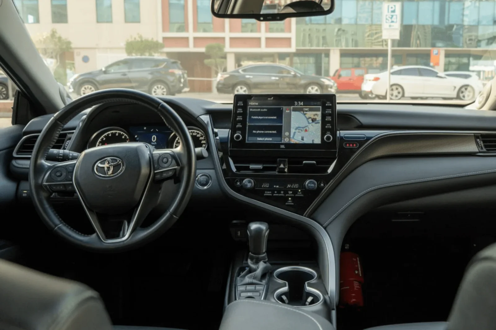 Loyer Toyota Camry 3.5L Rouge 2022 en Dubai - 3 