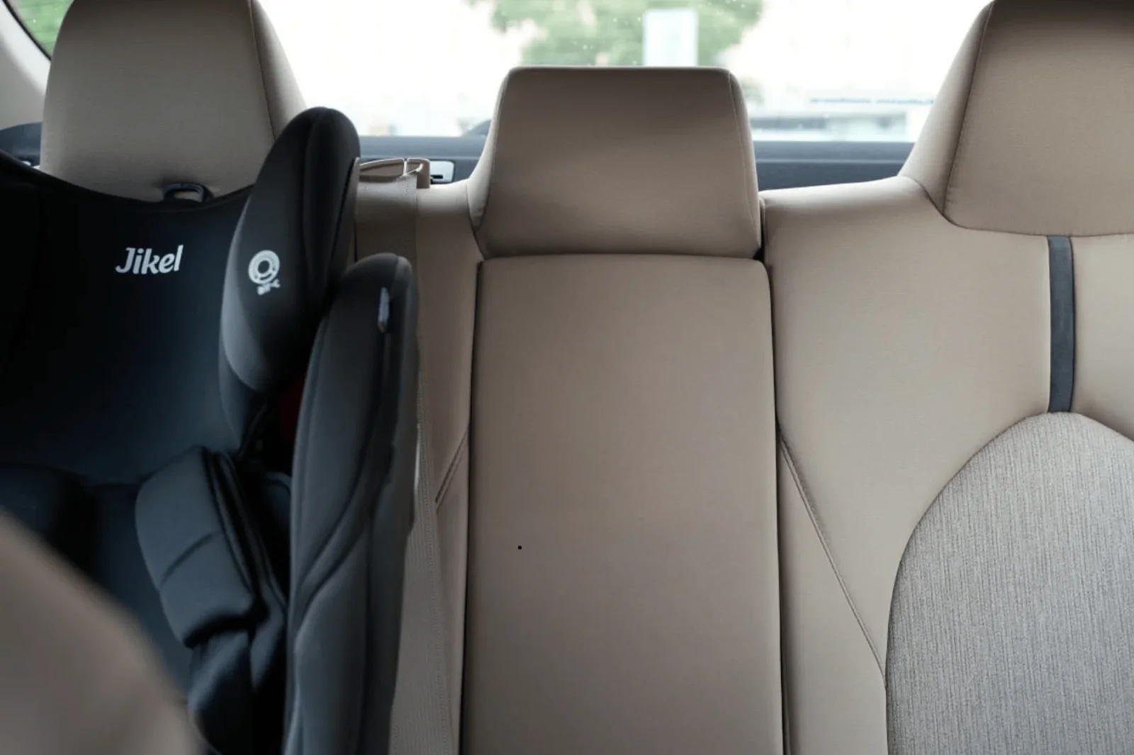 Loyer Toyota Camry  Blanc 2023 en Dubai - 5 