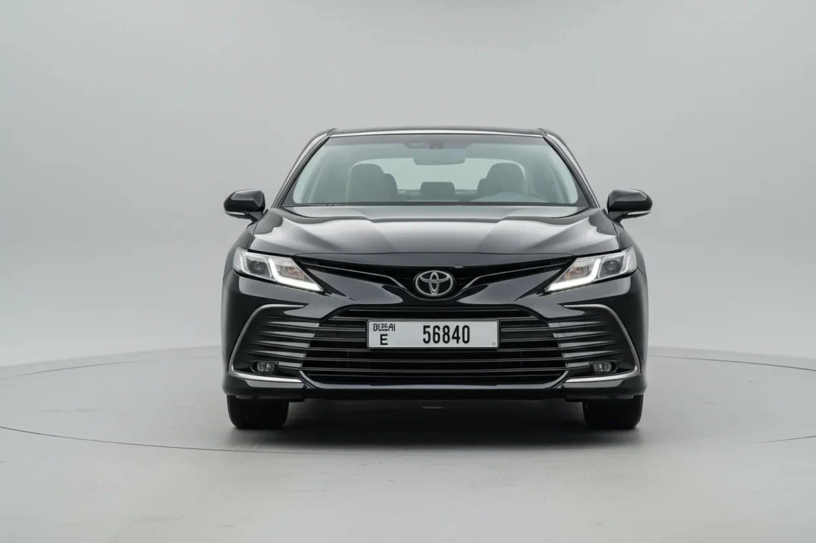 Loyer Toyota Camry  Noir 2023 en Dubai - 6 