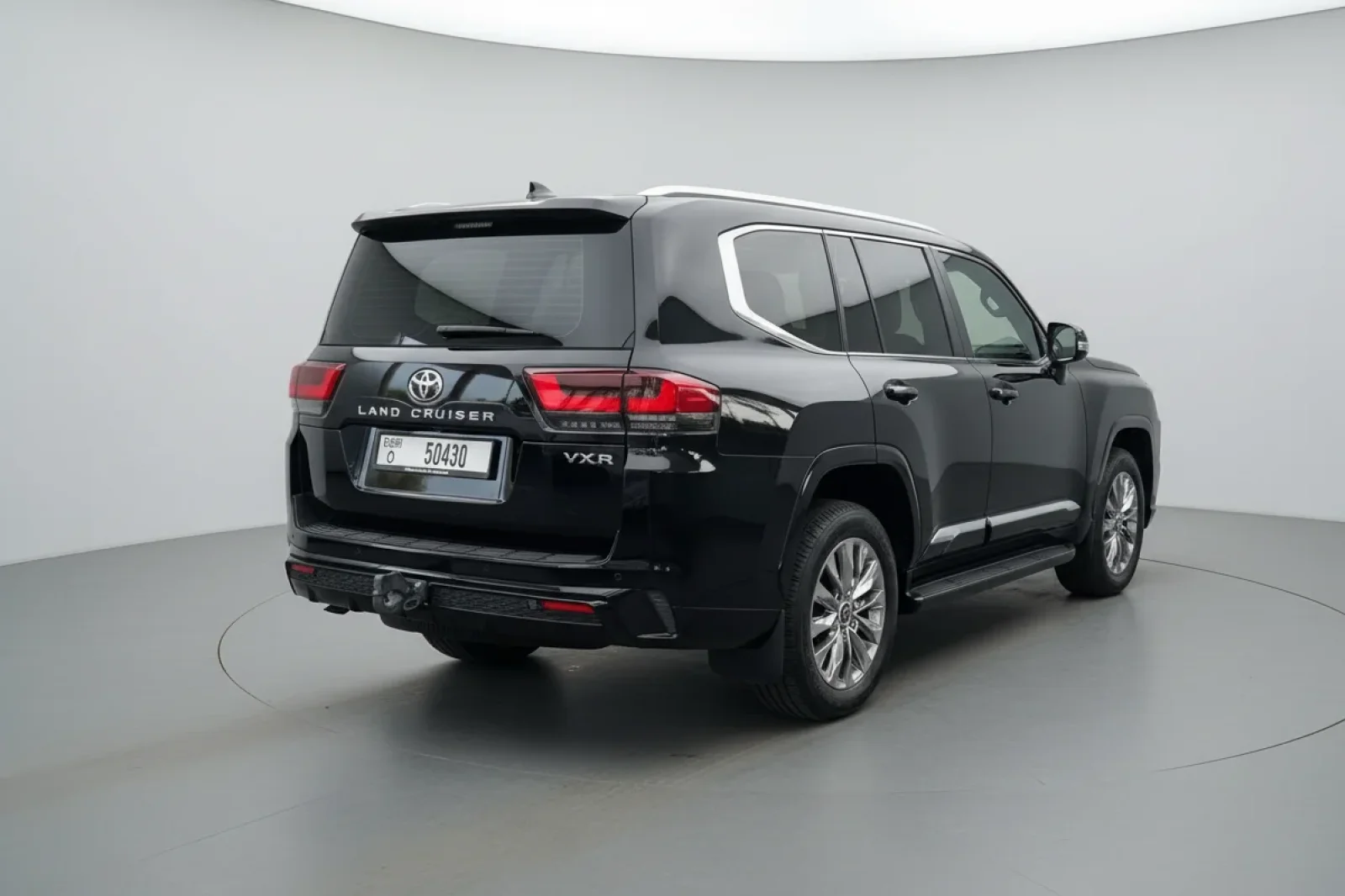 Loyer Toyota Land Cruiser VXR Noir 2024 en Dubai - 2 