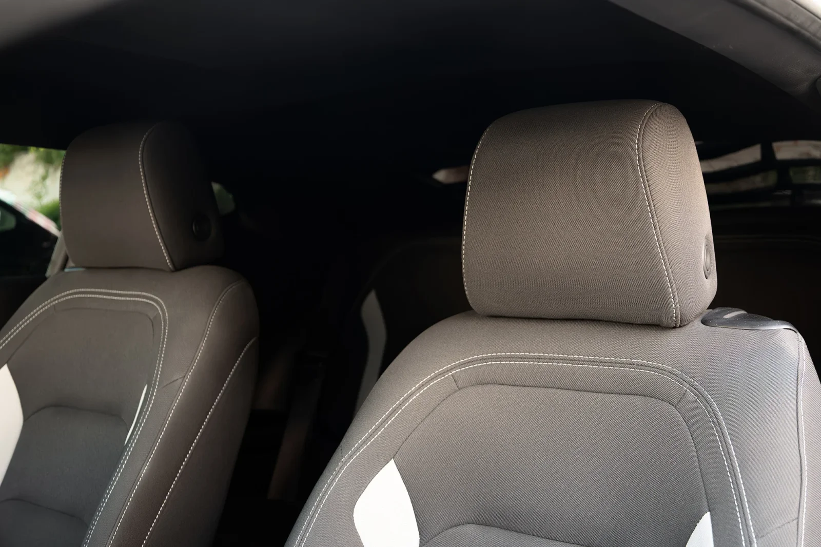 Аренда Chevrolet Camaro  Черный 2023 в Дубае - 3 