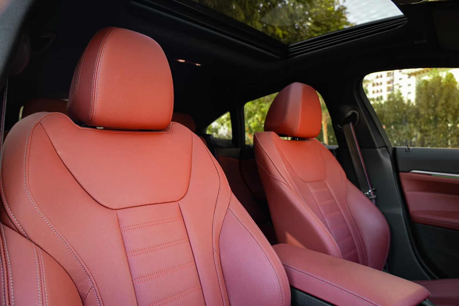 Kiralık BMW M4 440 Gran Coupe Gri 2024 içinde Dubai - 3 