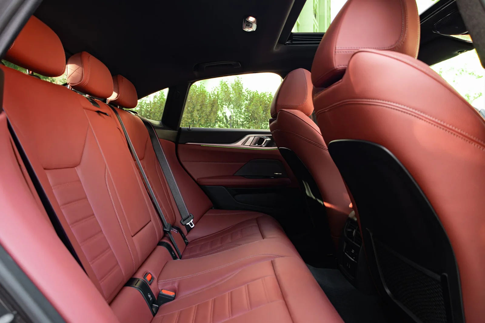 Kiralık BMW M4 440 Gran Coupe Gri 2024 içinde Dubai - 7 