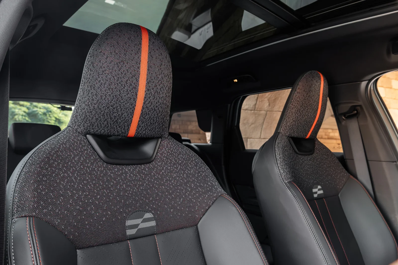 Alquiler Mini Countryman JCW Gris 2024 en Dubái - 4 