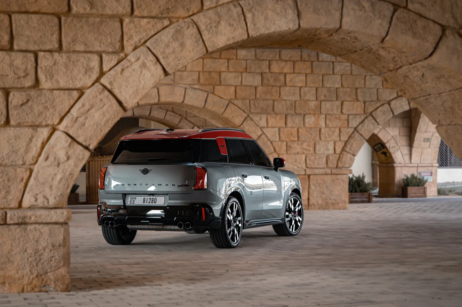 Alquiler Mini Countryman JCW Gris 2024 en Dubái - 7 