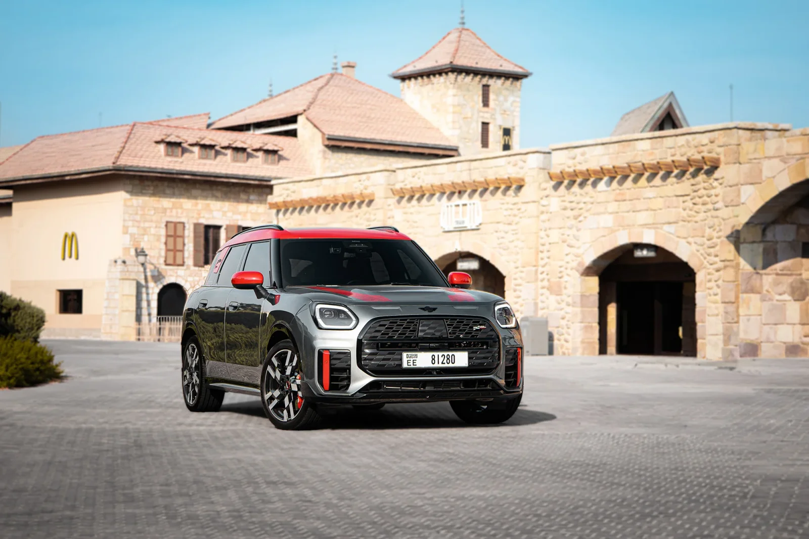 Alquiler Mini Countryman JCW Gris 2024 en Dubái