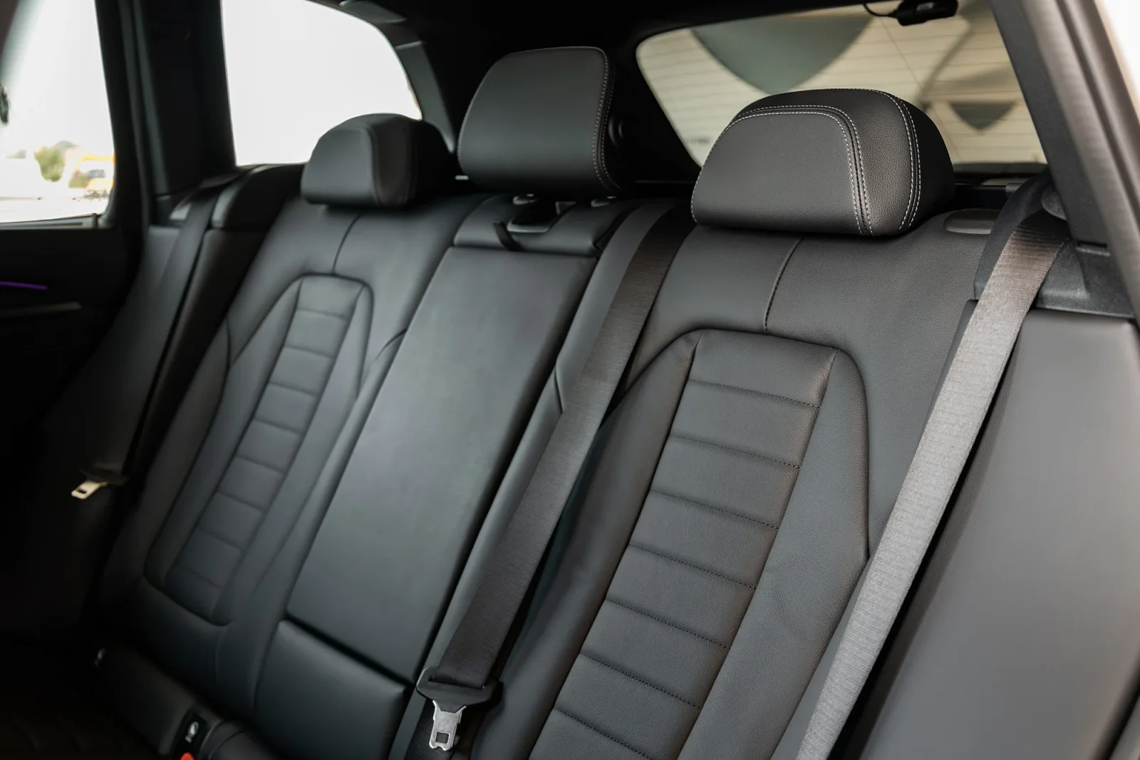 Loyer BMW X3 20i M - Sport Blanc 2022 en Dubai - 7 