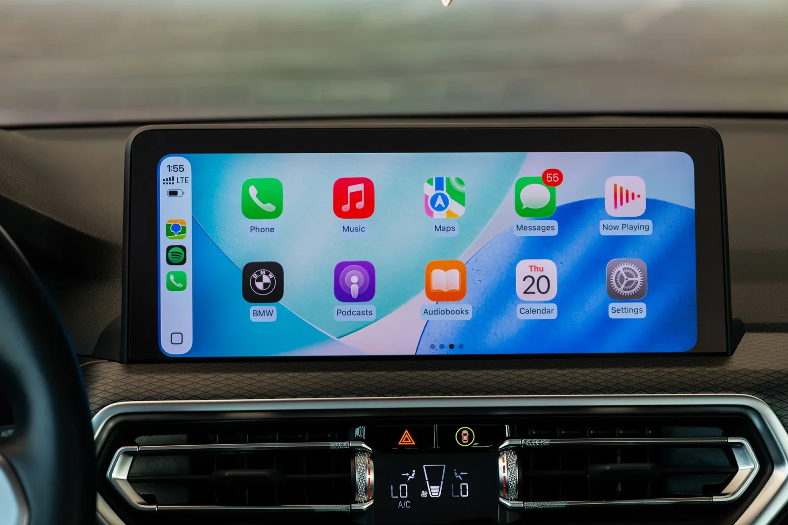 Loyer BMW X3 20i M - Sport Blanc 2022 en Dubai - 5 