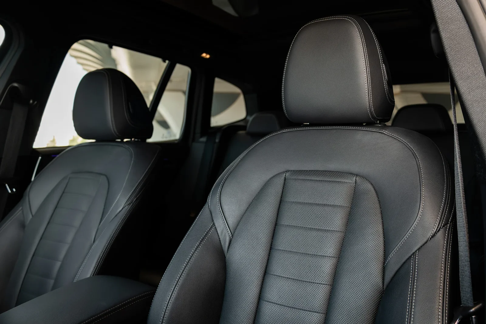 Alquiler BMW X3 20i M - Sport Blanco 2022 en Dubái - 3 