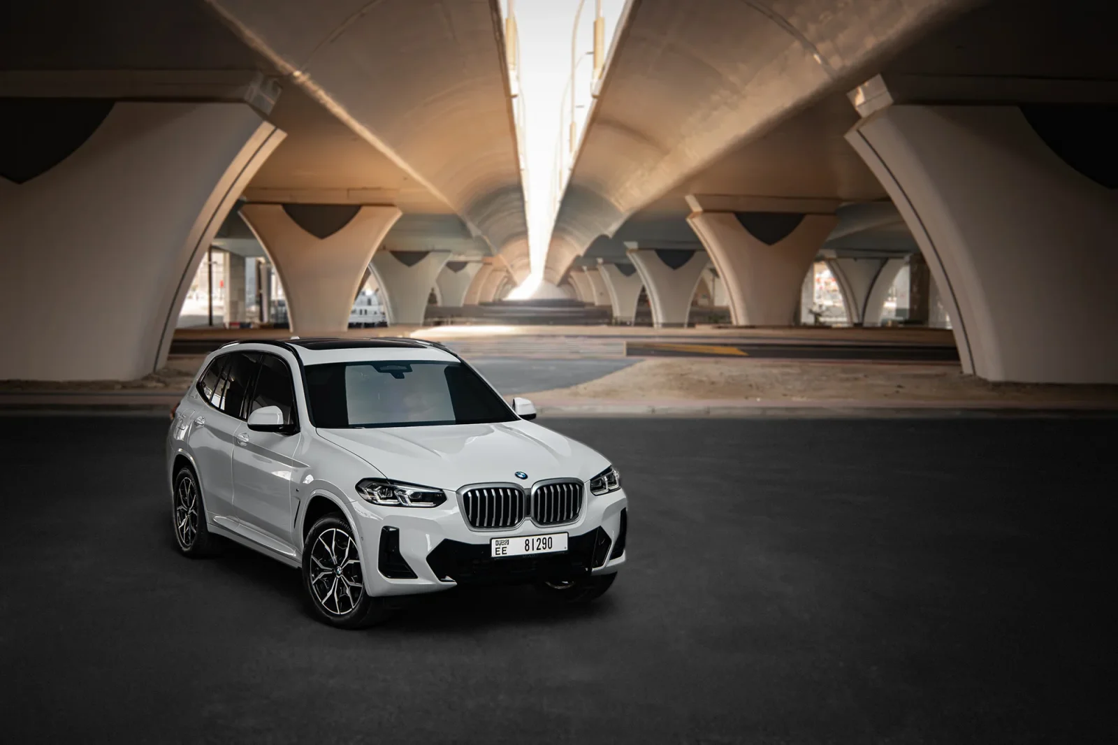 Loyer BMW X3 20i M - Sport Blanc 2022 en Dubai