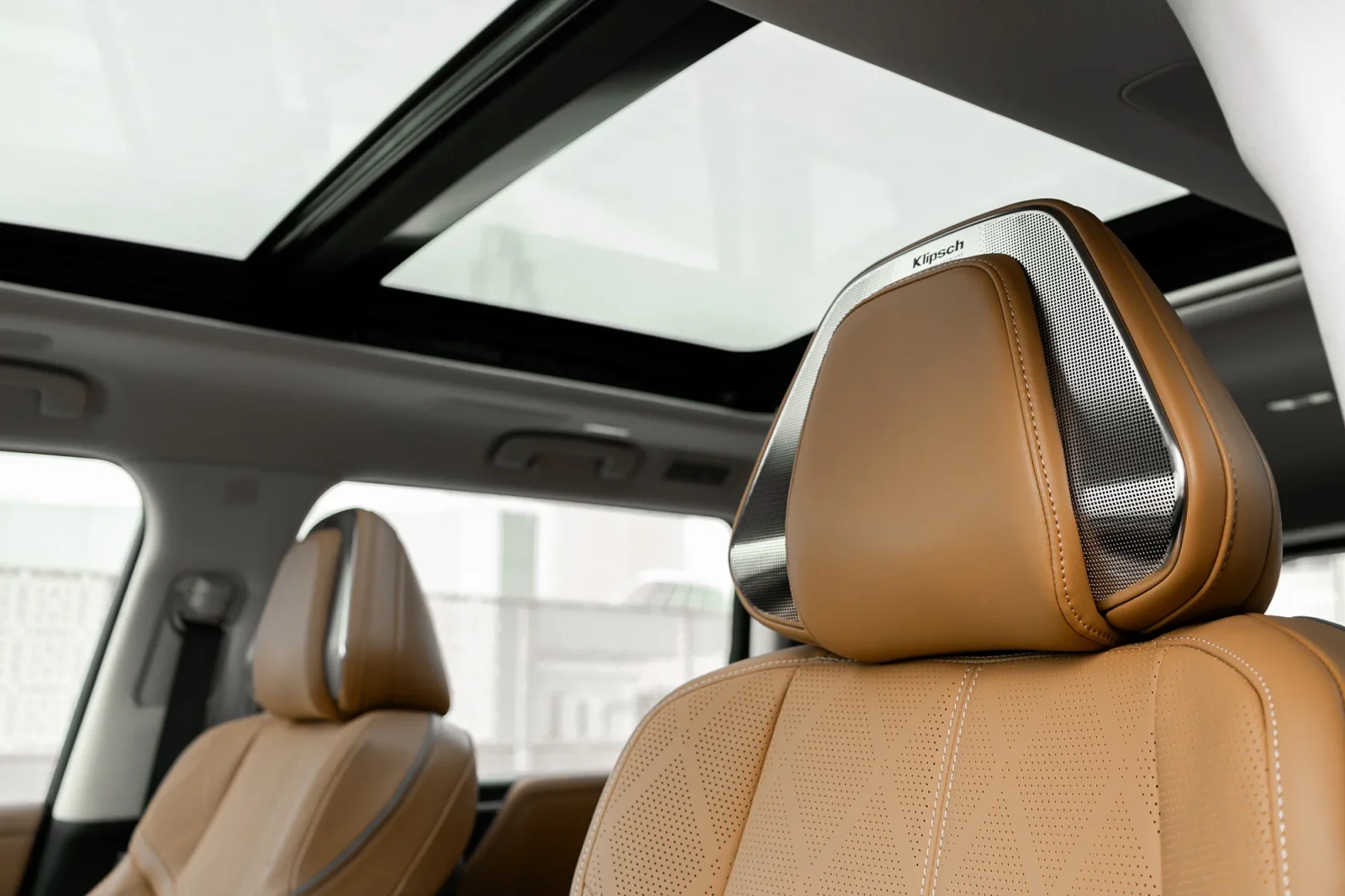 Loyer Infiniti QX80  Noir 2025 en Dubai - 4 