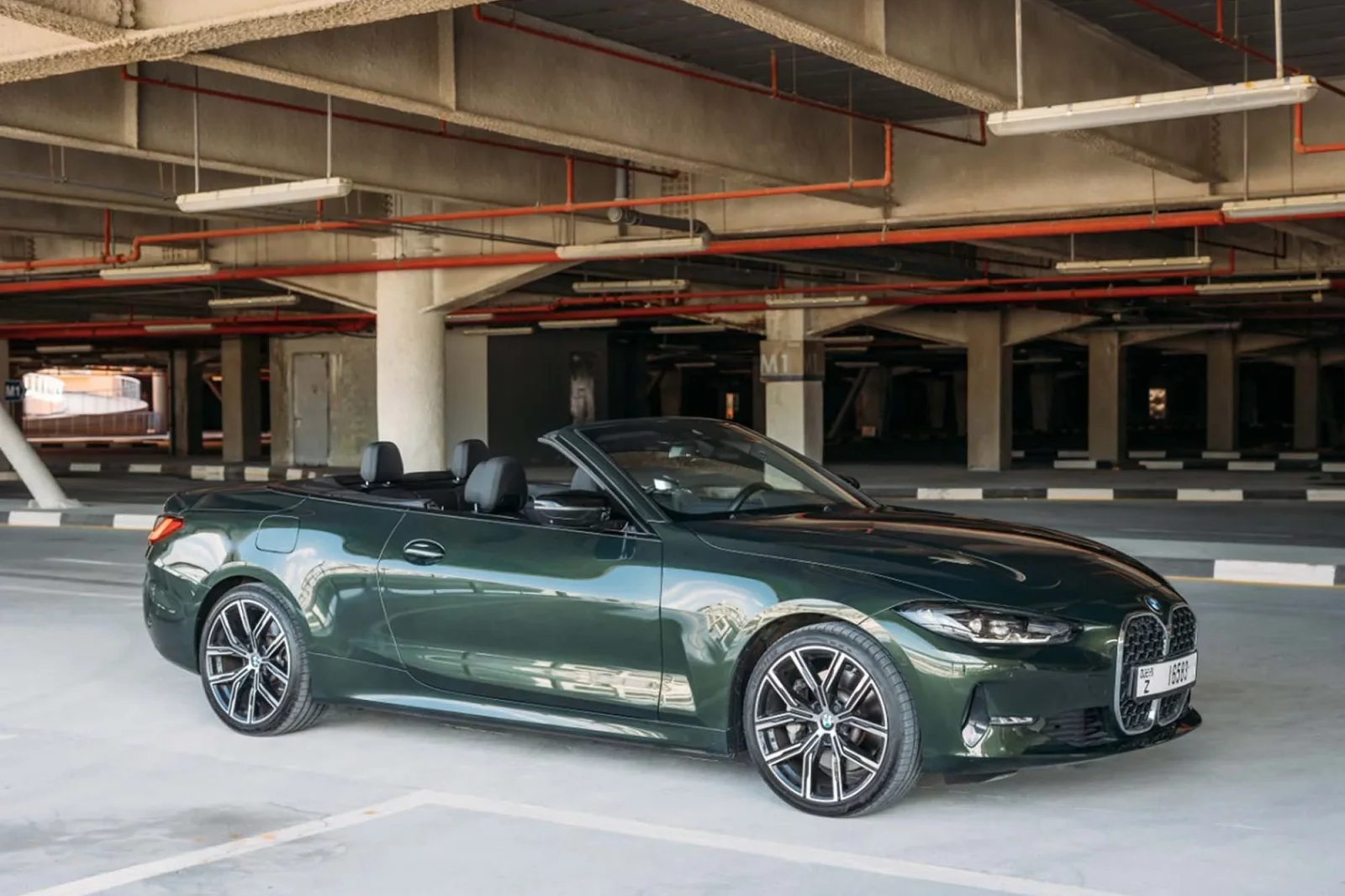 Affitto BMW 4-Series 430i Verde 2022 in Dubai