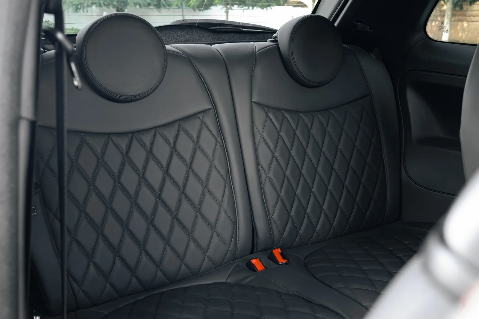 Loyer Abarth 695 Turismo Blanc 2024 en Dubai - 8 