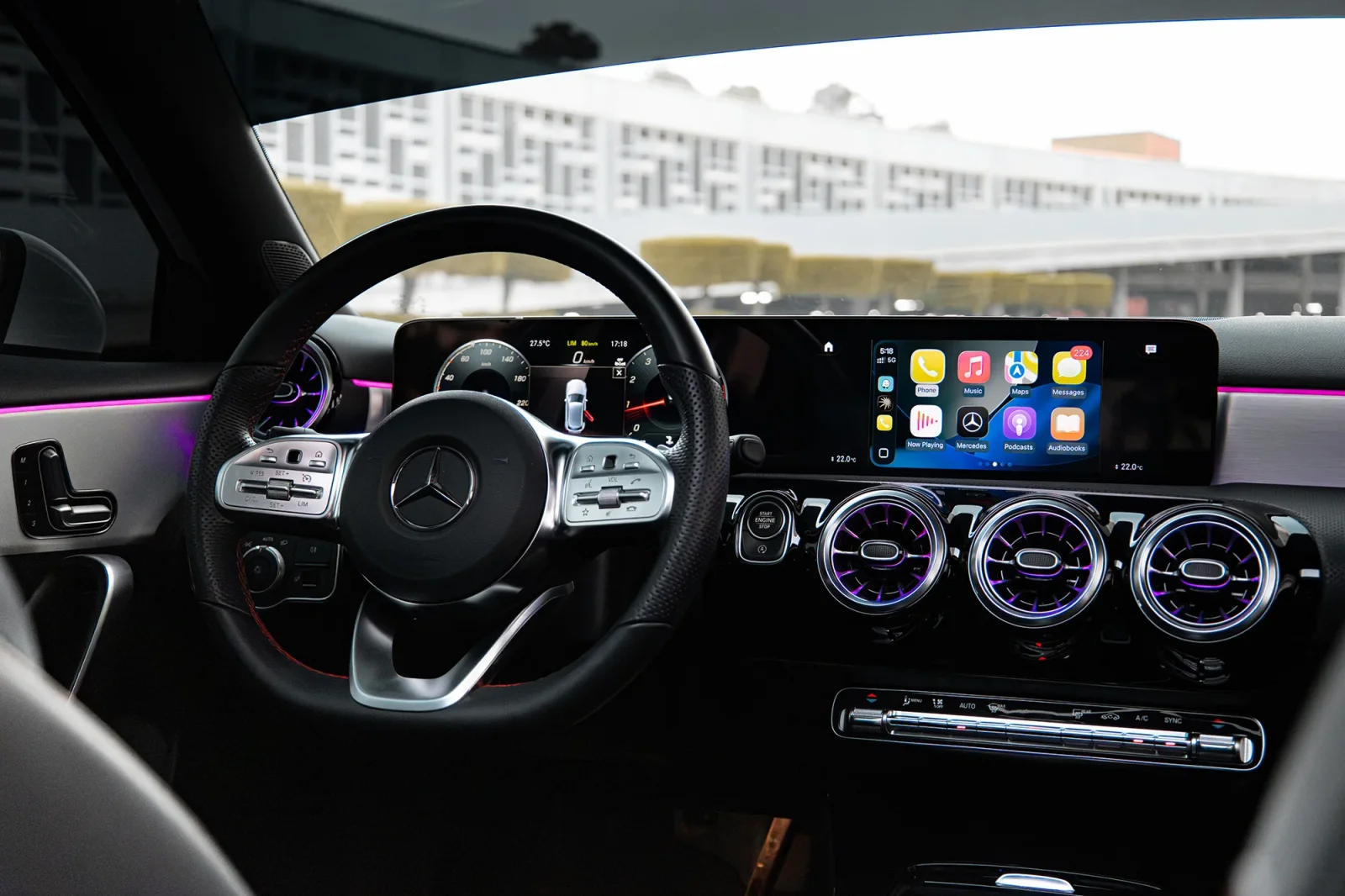 Miete Mercedes-Benz A-Class 200 Weiß 2023 in der Dubai - 4 