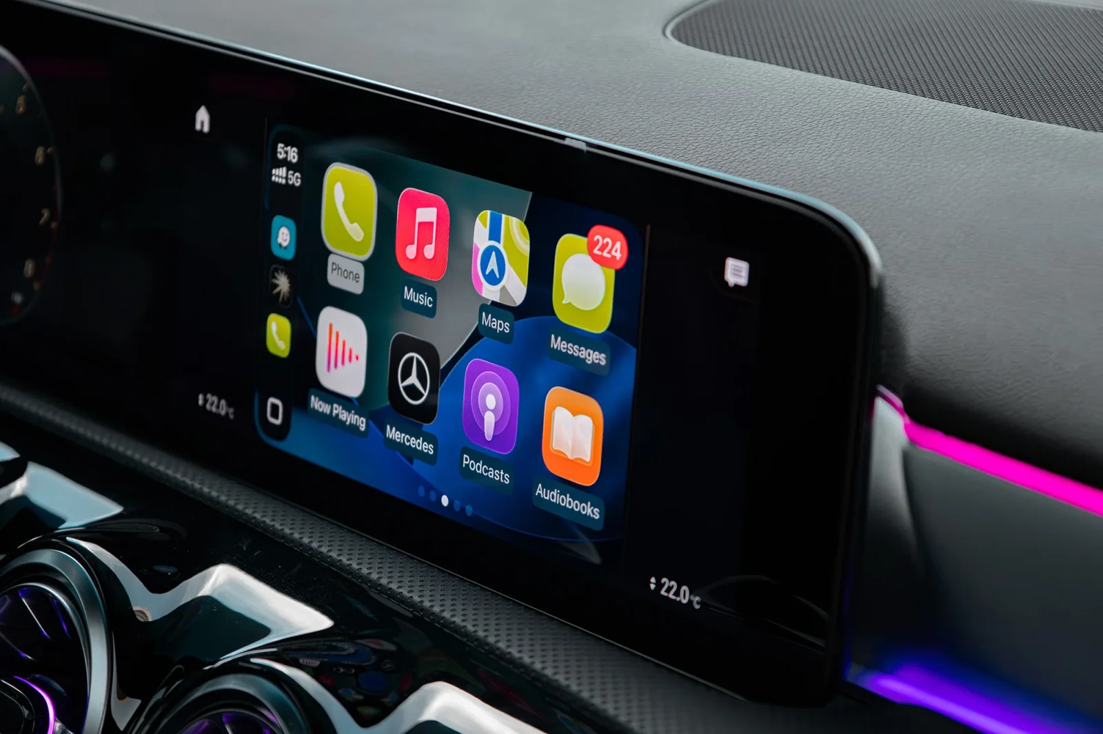 Miete Mercedes-Benz A-Class 200 Weiß 2023 in der Dubai - 5 