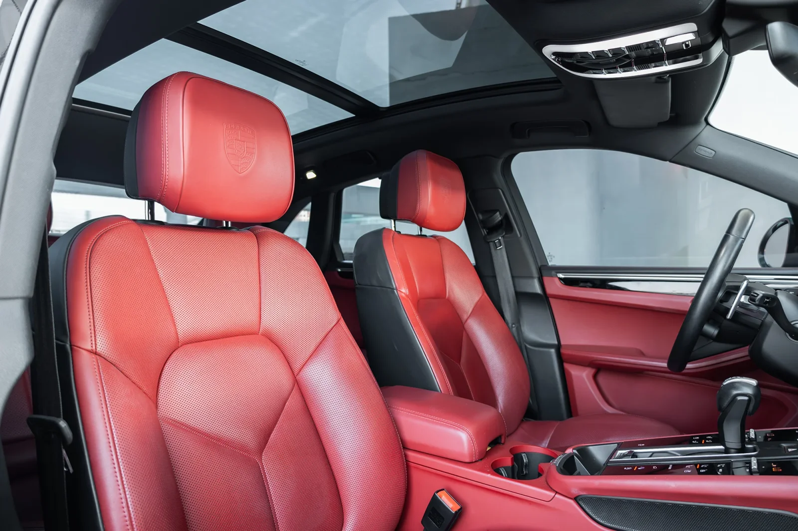 Аренда Porsche Macan  Черный 2023 в Дубае - 3 